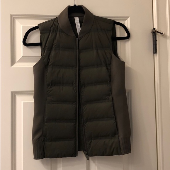 lululemon athletica Jackets & Blazers - NWOT Army Green LuLuLemon puff vest sz 4